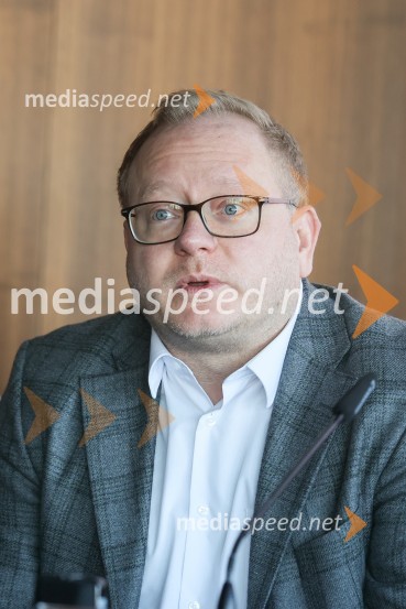 mag. Aleš Drenik, vodja programa resne glasbe, opere in balet, Cankarjev domPredstavitev vrhuncev spomladanskega dela sezone 2023/24 Cankarjevega doma, novinarska konferenca