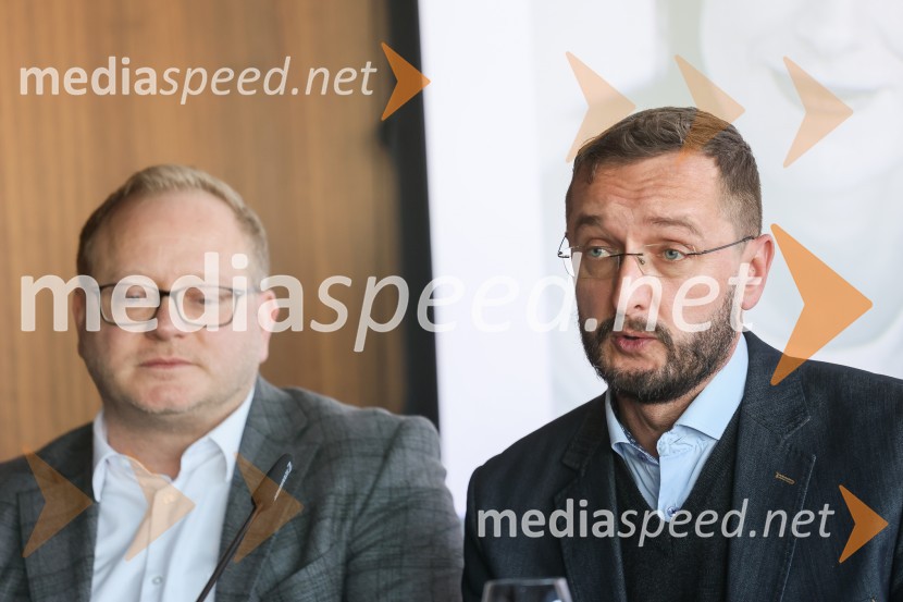  Sebastjan Vrhovnik, zborovodjaPredstavitev vrhuncev spomladanskega dela sezone 2023/24 Cankarjevega doma, novinarska konferenca