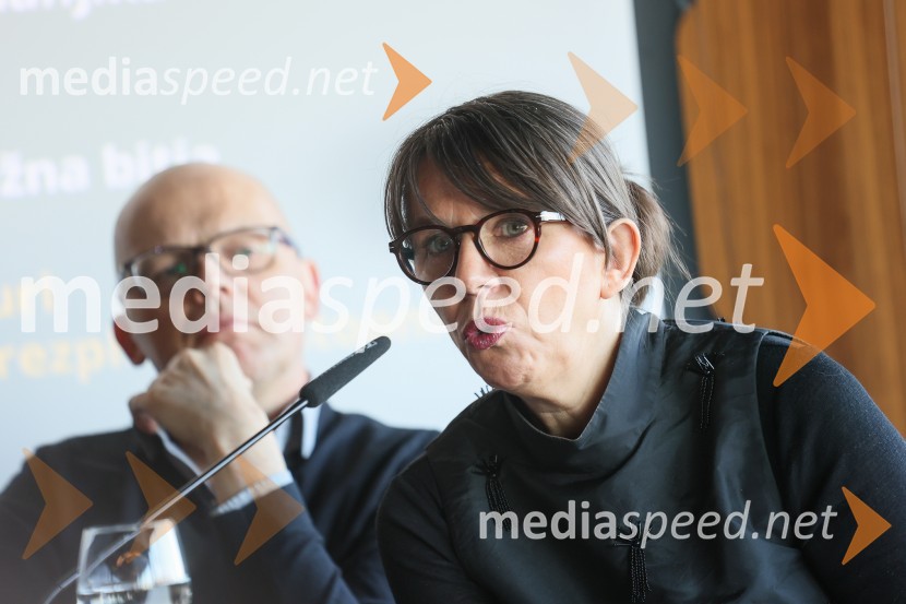  Barbara Rogelj, vodja humanističnega in kulturno-vzgojnega programa, Cankarjev domPredstavitev vrhuncev spomladanskega dela sezone 2023/24 Cankarjevega doma, novinarska konferenca