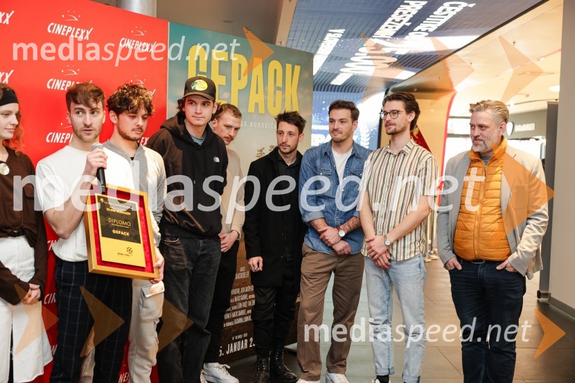  Žiga Kukovič, režiser;  Maks Dakskobler, igralec;  Nik Gradišnik;  ... ;  ... ;  Tine Ugrin, igralec;  ... ;  Klemen Dvornik, filmski in televizijski režiser ter predsednik NS DSRPodelitev Zlate role filmu Gepack