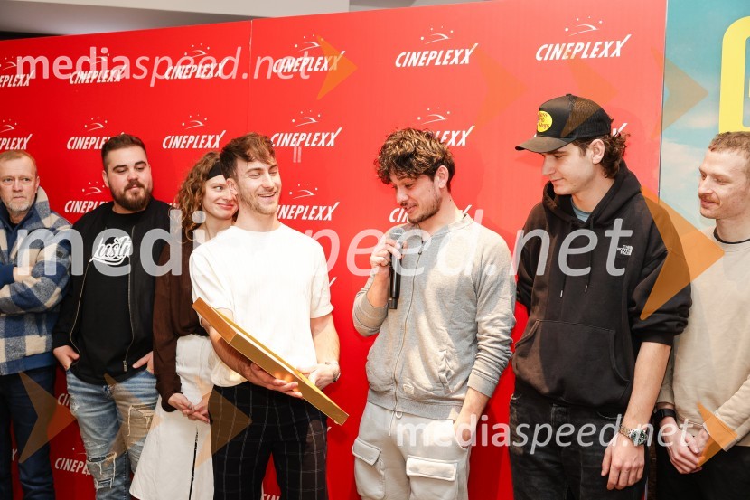  Jan Gerl Korenč, igralec;  Pia Skvarča, igralka;  Žiga Kukovič, režiser;  Maks Dakskobler, igralec;  Nik GradišnikPodelitev Zlate role filmu Gepack