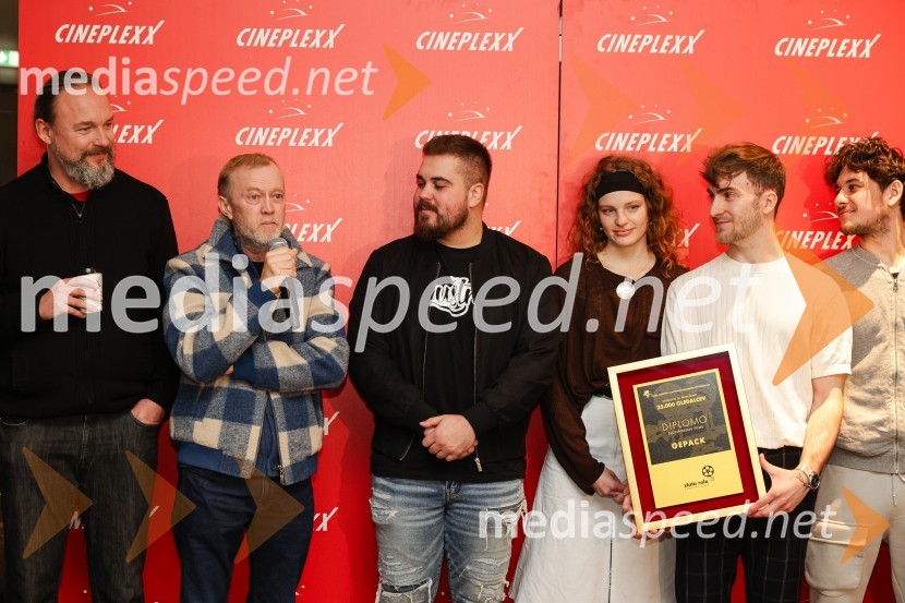  ... ;  Matjaž Javšnik, igralec;  Jan Gerl Korenč, igralec;  Pia Skvarča, igralka;  Žiga Kukovič, režiser;  Maks Dakskobler, igralecPodelitev Zlate role filmu Gepack