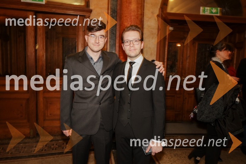  ... ;  Ayrton Desimpelaere, belgijski dirigentMaría de Buenos Aires, premiera baleta v SNG Opera in balet Ljubljana