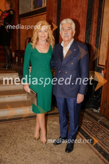  Darja Kuhar Kotnik, soustanoviteljica in podpredsednica Društva za zdravje naroda;  Rajko Kotnik, poslovni direktor Cankarjevega doma, dosedanji predsednik Lions kluba Ljubljana RožnikMaría de Buenos Aires, premiera baleta v SNG Opera in balet Ljubljana