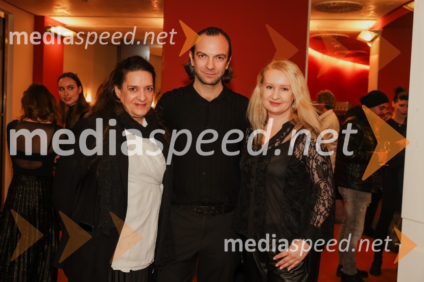  Tatjana Ažman, dramaturginja;  Marko Hatlak, glasbenik;  Tina Šrot, novinarka uredništva oddaj o kulturi na TVSMaría de Buenos Aires, premiera baleta v SNG Opera in balet Ljubljana
