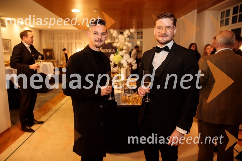  Tilen Zonta, štipendist Fundacije Parus;  Matija Urankar, Odvetniška pisarna Senica & partnerji, d.o.oSrečanje Alumni kluba Fundacije Parus