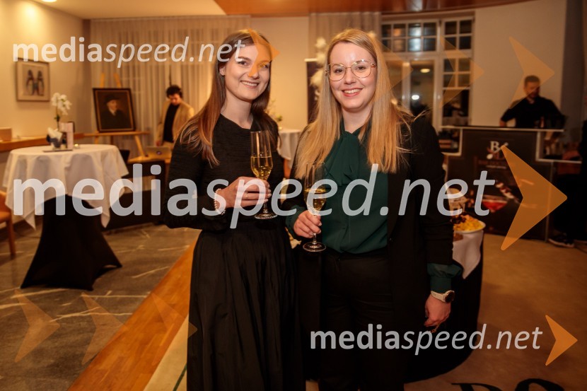  Antonina Nečemer, Odvetniša pisarna Senica & partnerji d.o.o.;  Tjaša Obadič, Odvetniška pisarna Senica & partnerji, d.o.o.Srečanje Alumni kluba Fundacije Parus