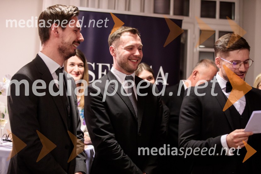  Blaž Slavec, Odvetniška pisarna Senica & partnerji, d.o.o;  ... ;  Matija Urankar, Odvetniška pisarna Senica & partnerji, d.o.oSrečanje Alumni kluba Fundacije Parus