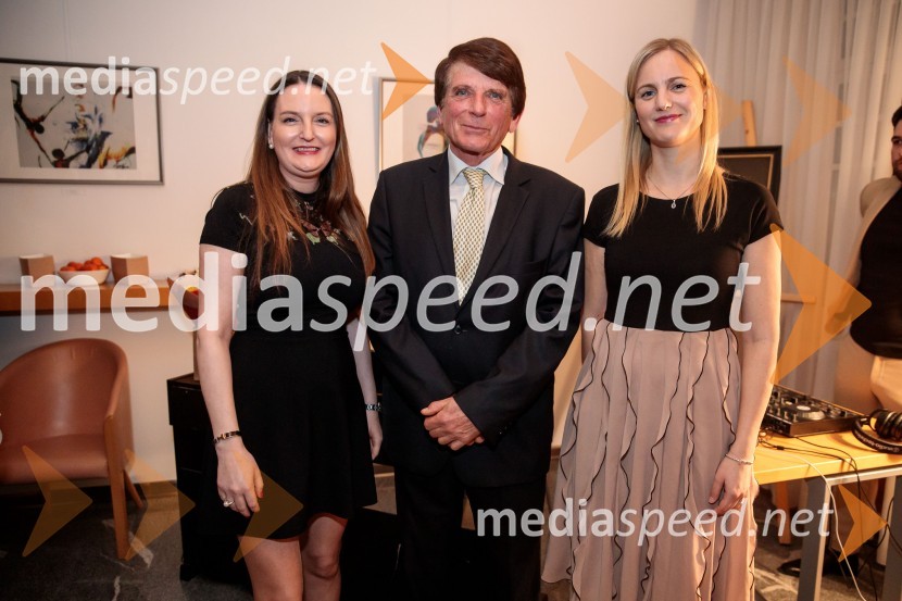  Maruša Senica, Odvetniška pisarna Senica & partnerji, d.o.o;  ... ;  Katarina Mervič, Odvetniška pisarna Senica & partnerji, d.o.oSrečanje Alumni kluba Fundacije Parus