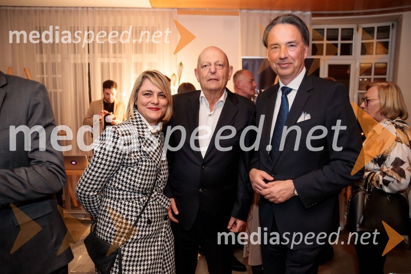  Manca Majeršič Sevšek, dramaturginja;  Miro Senica, odvetnik;  Tomislav Čizmić, predsednik poslovodstva družbe, Telemach Slovenija d.o.o.Srečanje Alumni kluba Fundacije Parus