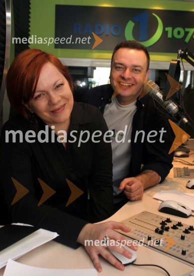 Darja Potočan,  programska urednica Radia 1 in Sašo Papp, programski direktor radijske mreže Infonet ter moderator na Radiu 1Radio 1, otvoritev nove radijske postaje