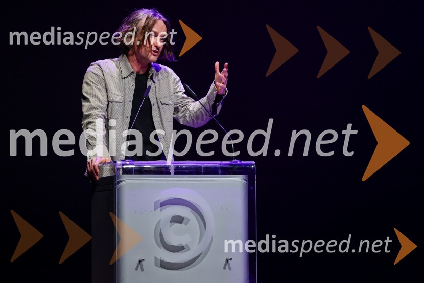 dr. Jure Simoniti, filozofSivo na sivem: predavanje dr. Slavoja Žižka in dr. Jureta Simonitija, Cankarjev dom