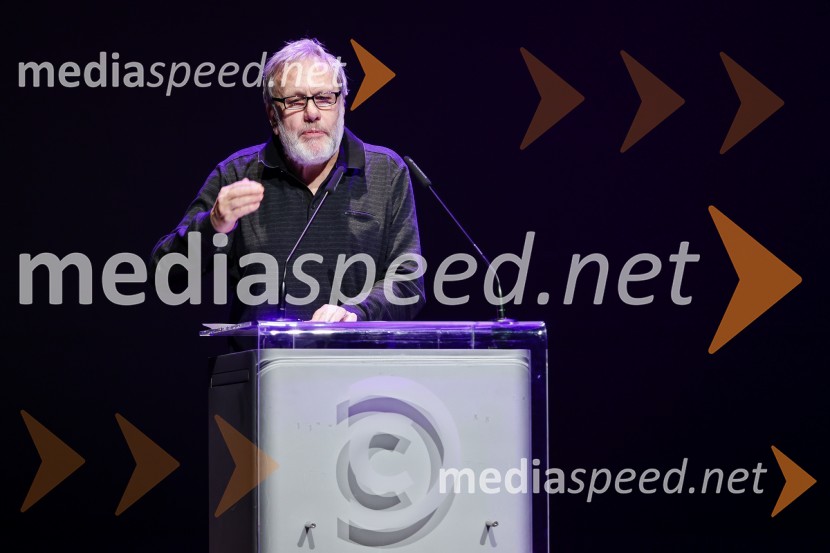 dr. Slavoj Žižek, filozofSivo na sivem: predavanje dr. Slavoja Žižka in dr. Jureta Simonitija, Cankarjev dom