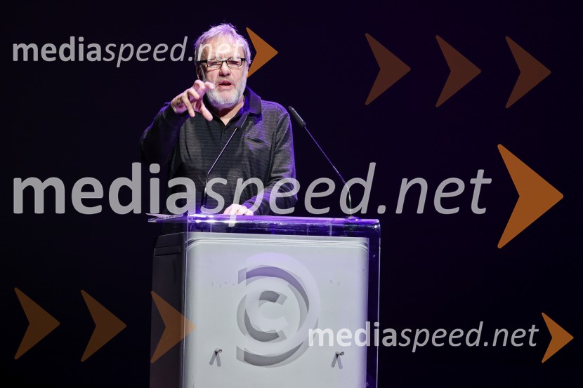 dr. Slavoj Žižek, filozofSivo na sivem: predavanje dr. Slavoja Žižka in dr. Jureta Simonitija, Cankarjev dom