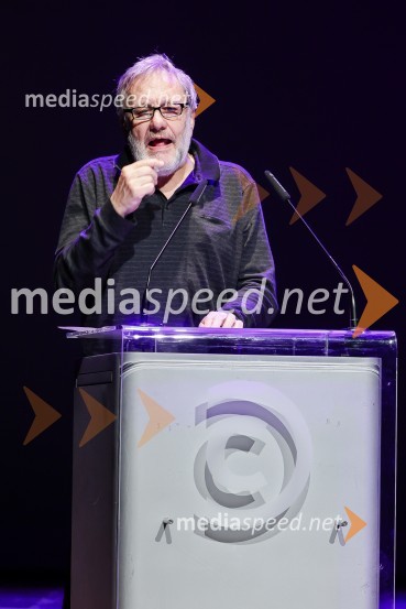 dr. Slavoj Žižek, filozofSivo na sivem: predavanje dr. Slavoja Žižka in dr. Jureta Simonitija, Cankarjev dom