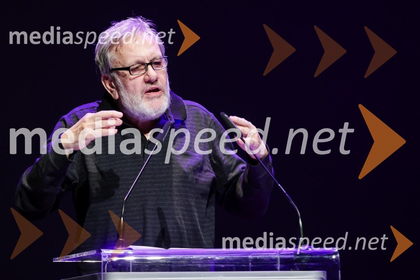 dr. Slavoj Žižek, filozofSivo na sivem: predavanje dr. Slavoja Žižka in dr. Jureta Simonitija, Cankarjev dom