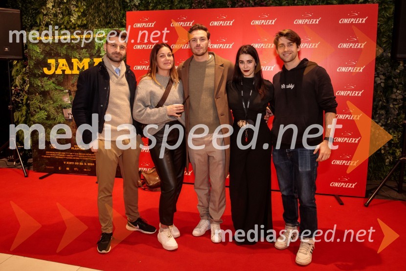  Aljaž Tepina, režiser, fotograf, producent;  Ida Sladič;  Tine Ugrin, igralec;  Simona Bračun Rok, Cineplexx;  ... Premiera filma Jama v Cineplexx Ljubljana