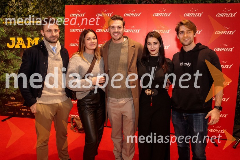  Aljaž Tepina, režiser, fotograf, producent;  Ida Sladič;  Tine Ugrin, igralec;  Simona Bračun Rok, Cineplexx;  ... Premiera filma Jama v Cineplexx Ljubljana