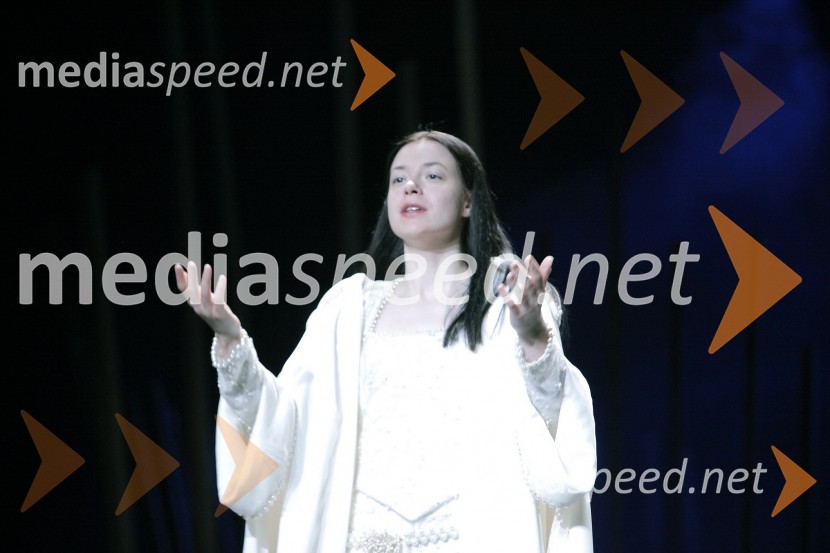 Nina Ivanišin, igralkaPremiera drame Samorog v Slovenskem ljudskem gledališču Celje