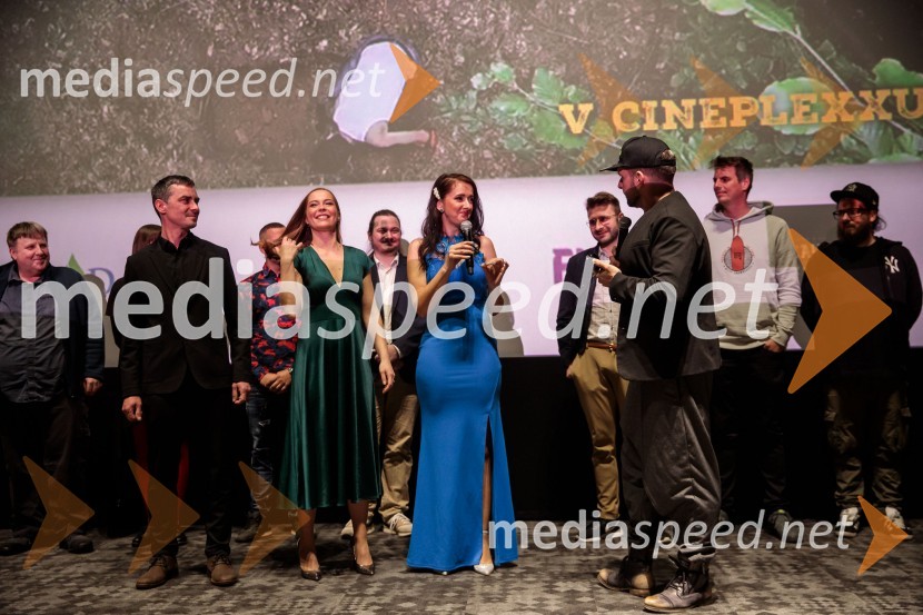  Marko Plantan, igralec;  Lea Cok, igralka;  Darja Krhin, igralka;  Klemen Bunderla, radijski voditelj, radio AktualPremiera filma Jama v Cineplexx Ljubljana