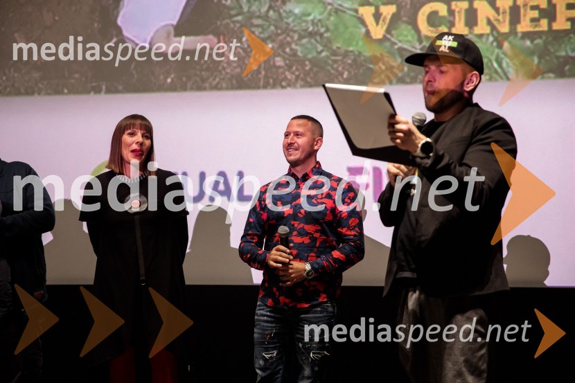  ... ;  Dominik Đokić;  Klemen Bunderla, radijski voditelj, radio AktualPremiera filma Jama v Cineplexx Ljubljana