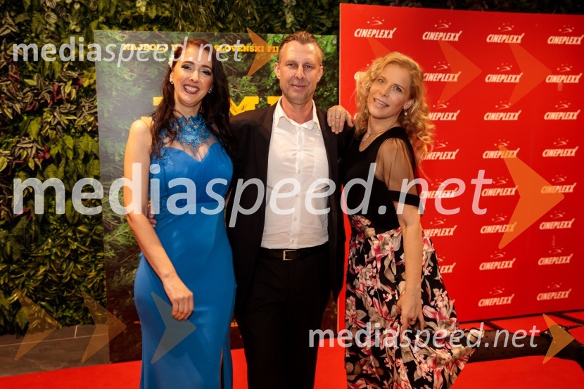  Darja Krhin, igralka;  Dejan Babosek, režiser;  Anika Horvat, pevkaPremiera filma Jama v Cineplexx Ljubljana