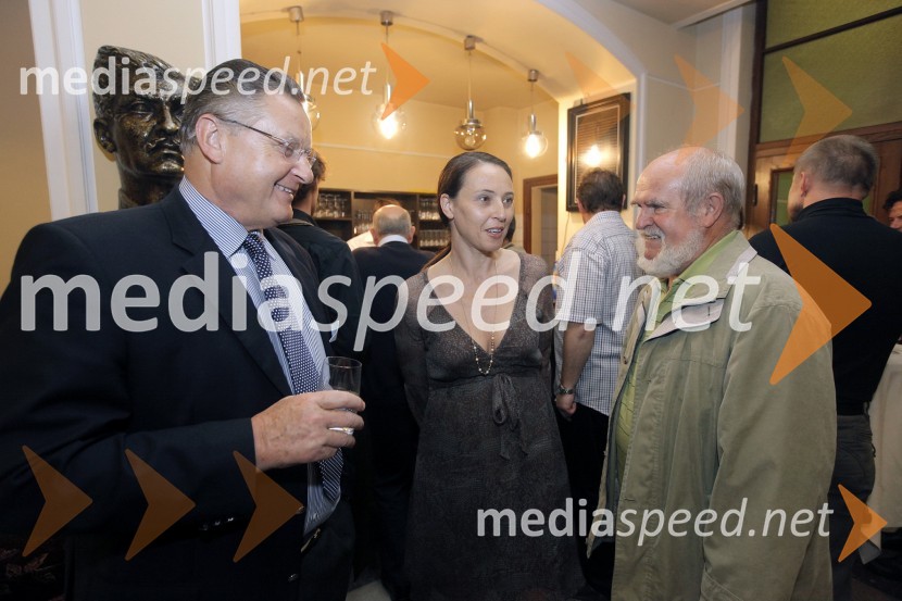Dušan Mlakar, režiser, Lučka Počkaj, igralka in Miro Podjed, igralecPremiera drame Samorog v Slovenskem ljudskem gledališču Celje