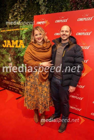  Tamara Goričanec, pevka, skupina Leni Kravac;  Matic VrhovecPremiera filma Jama v Cineplexx Ljubljana