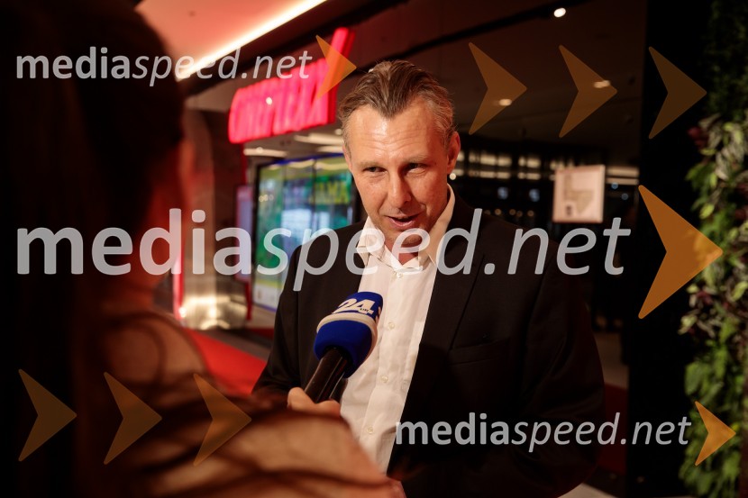  Dejan Babosek, režiserPremiera filma Jama v Cineplexx Ljubljana