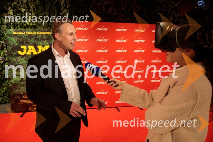  Dejan Babosek, režiserPremiera filma Jama v Cineplexx Ljubljana