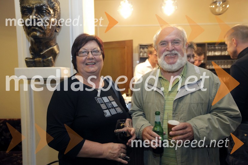 Mateja Podjed, novinarka Radia Celje in Miro Podjed, igralecPremiera drame Samorog v Slovenskem ljudskem gledališču Celje