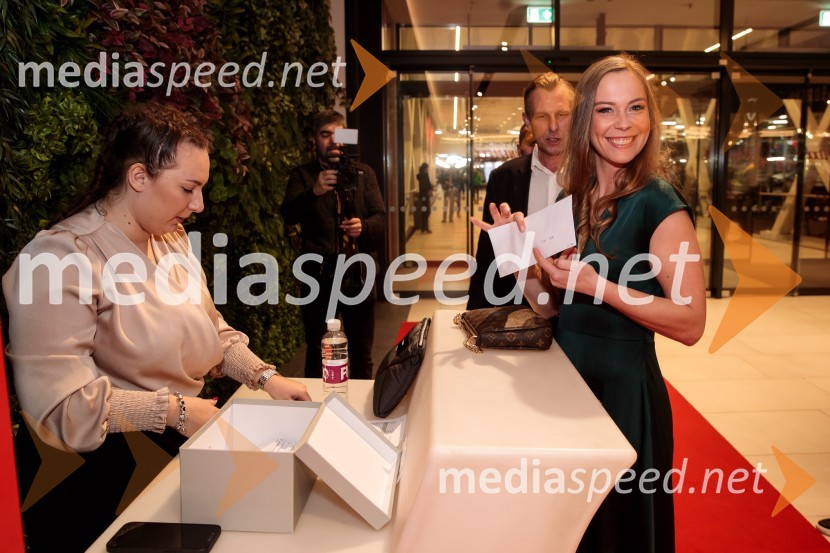  Lea Cok, igralkaPremiera filma Jama v Cineplexx Ljubljana