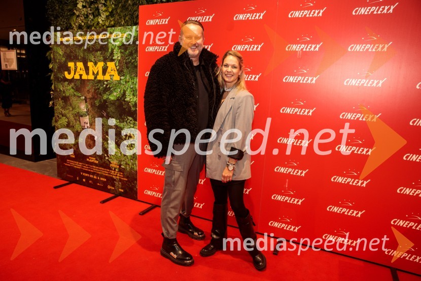  Miran Miki Vlahovič, glasbenik;  Petra VlahovićPremiera filma Jama v Cineplexx Ljubljana