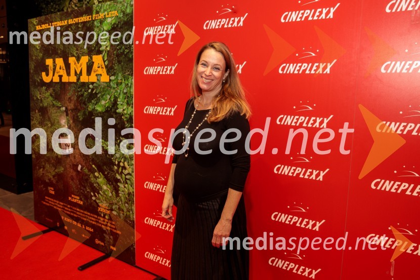  Ula Ukmar, PR festivalaPremiera filma Jama v Cineplexx Ljubljana