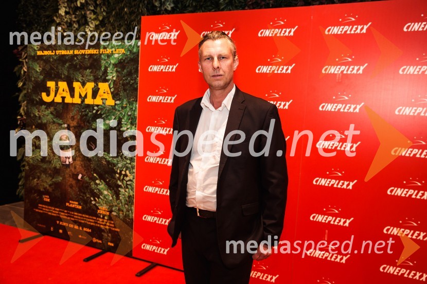  Dejan Babosek, režiserPremiera filma Jama v Cineplexx Ljubljana