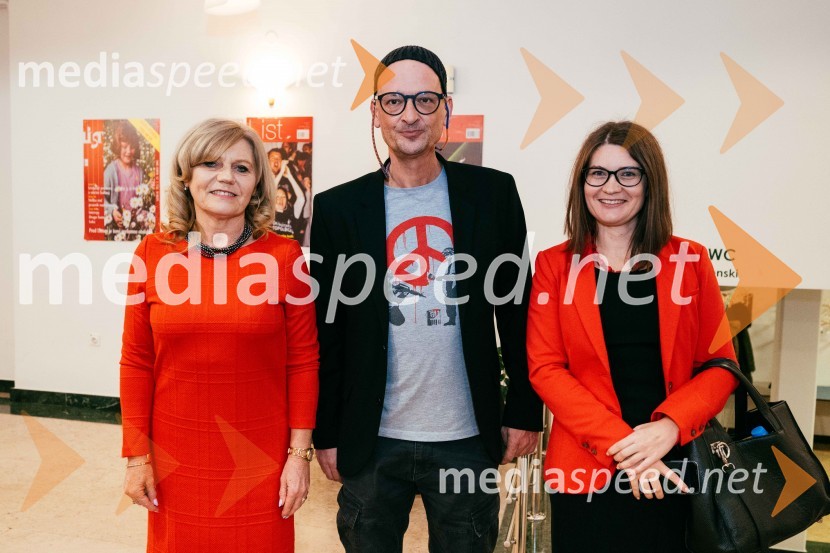  Milojka Bačovnik Komprej, Zavod za kulturo Šoštanj;  Miha Golob, upravnik in umetniški vodja, SLG Celje;  Milana Simonič, vodja marketinga in odnosov za javnostmi SLG CeljeSlavnostno obeležje 80. obletnice smrti Karla Destovnika - Kajuha