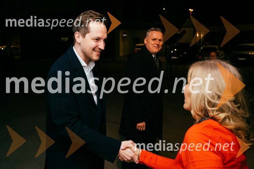  Matija Kovač, župan, MO Celje;  Milojka Bačovnik Komprej, Zavod za kulturo ŠoštanjSlavnostno obeležje 80. obletnice smrti Karla Destovnika - Kajuha