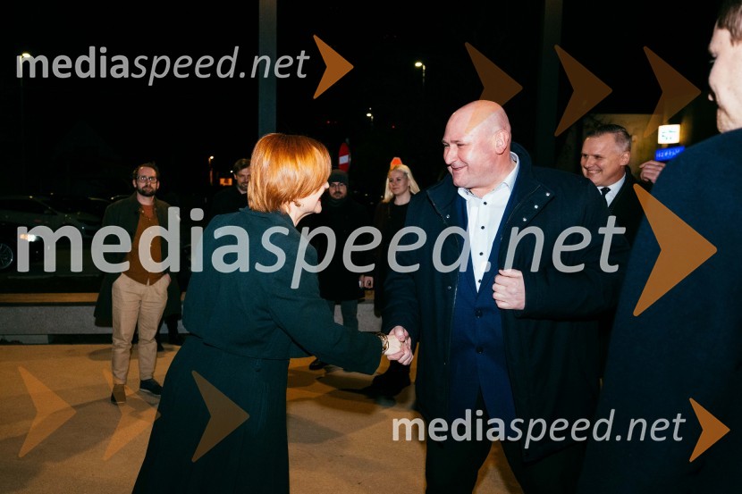 dr. Asta Vrečko, ministrica za kulturo;  Boris Goličnik, župan, Občina ŠoštanjSlavnostno obeležje 80. obletnice smrti Karla Destovnika - Kajuha