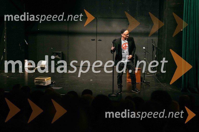  Miha Golob, upravnik in umetniški vodja, SLG CeljeSlavnostno obeležje 80. obletnice smrti Karla Destovnika - Kajuha