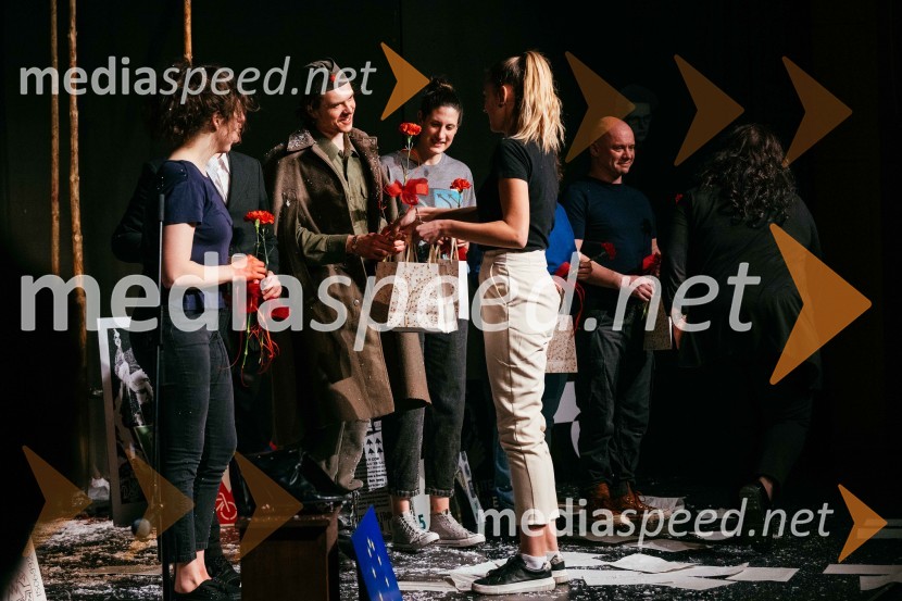  Lovro Zafred, igralec;  ... Slavnostno obeležje 80. obletnice smrti Karla Destovnika - Kajuha