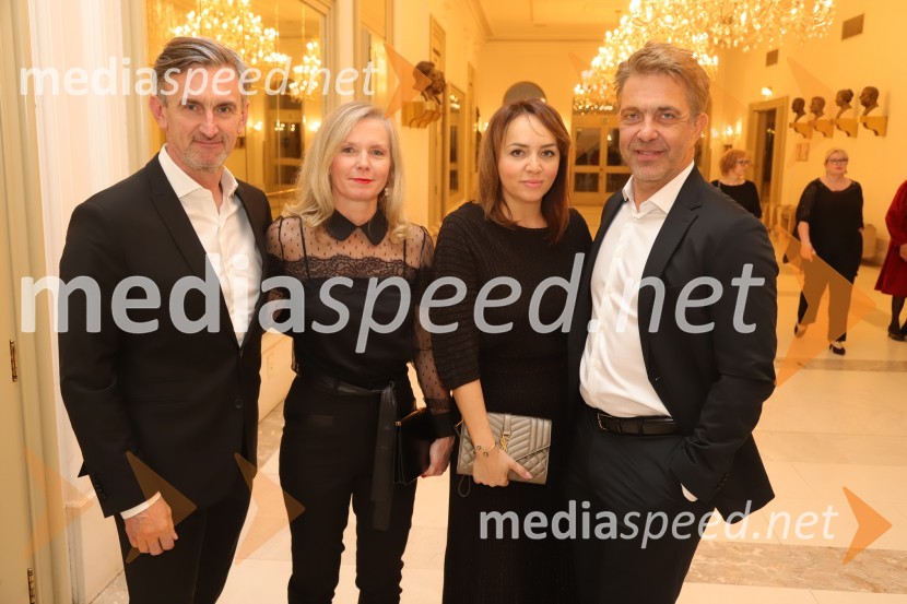  Marko Lukić, lastnik in direktor družbe Lumar IG;  Alenka  Lukić, prof. za oblikovanje na Srednji šoli za oblikovanje MB;  Tina Rajterič;  Marko Arsenovič, managing director, s.Oliver Slovenia & CroatiaPremiera Puccinijeve opere Lastovka v Operi in Baletu Slovenskega narodnega gledališča Maribor