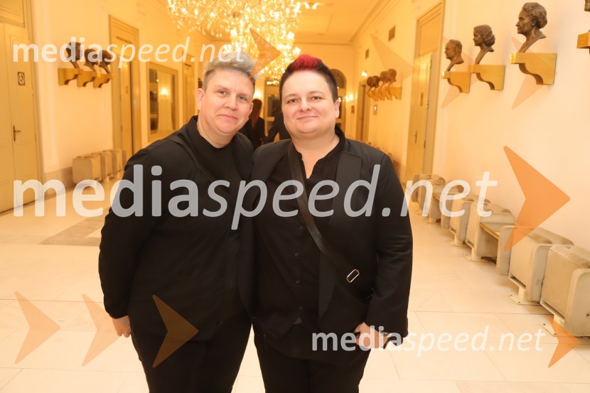  Janja  Ipša;  Martina Ipša, stand up komičarkaPremiera Puccinijeve opere Lastovka v Operi in Baletu Slovenskega narodnega gledališča Maribor