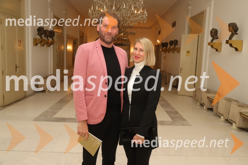  ... ;  Mateja Kožuh, producentka in joga učiteljica MS7Premiera Puccinijeve opere Lastovka v Operi in Baletu Slovenskega narodnega gledališča Maribor