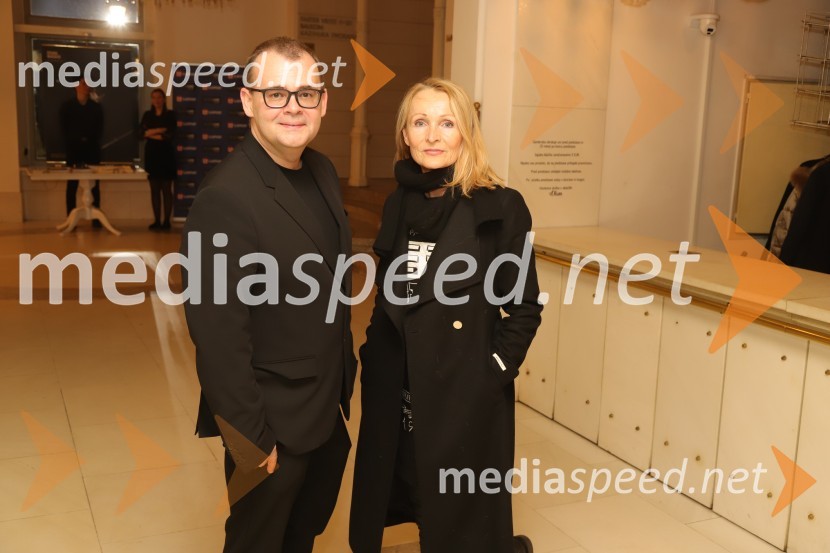  Alan Kavčič, predstavnik za odnose z javnostmi SNG Maribor;  Marjana Ravnjak, novinarkaPremiera Puccinijeve opere Lastovka v Operi in Baletu Slovenskega narodnega gledališča Maribor