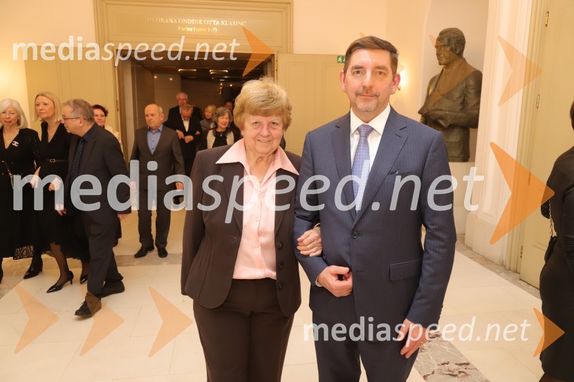  Marjeta Musar; dr. Aleš Musar, lastnik Ruske dačePremiera Puccinijeve opere Lastovka v Operi in Baletu Slovenskega narodnega gledališča Maribor