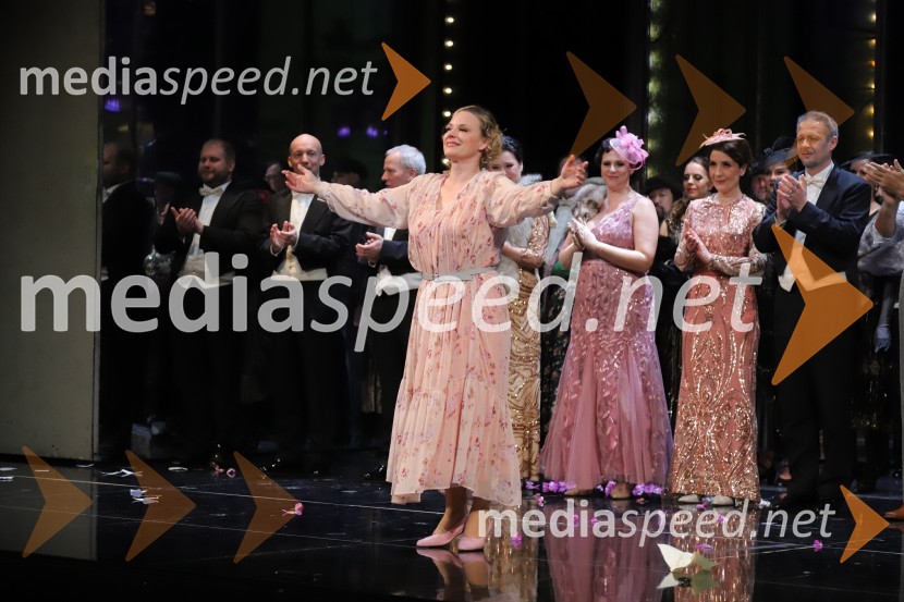  Sabina  Cvilak, operna pevkaPremiera Puccinijeve opere Lastovka v Operi in Baletu Slovenskega narodnega gledališča Maribor