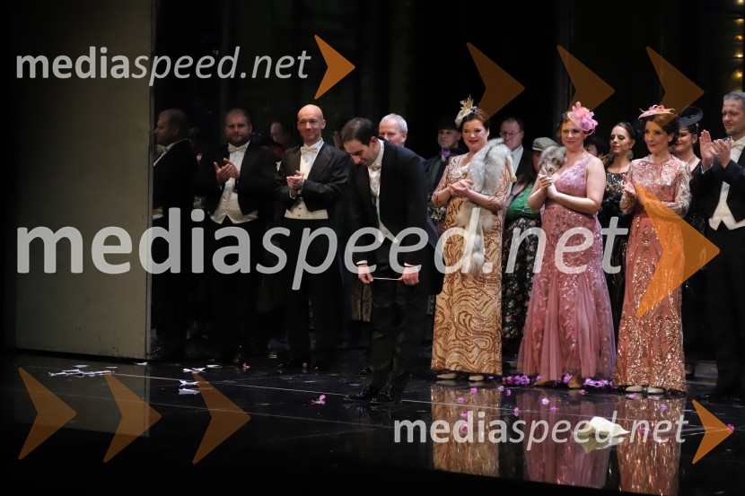  Simon Krečič, umetniški direktor Opere SNG MariborPremiera Puccinijeve opere Lastovka v Operi in Baletu Slovenskega narodnega gledališča Maribor