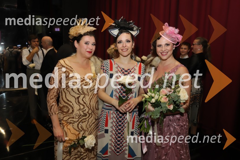  Dada Kladenik, pevka;  Valentina Čuden, operna pevka;  Mojca Potrč, pevkaPremiera Puccinijeve opere Lastovka v Operi in Baletu Slovenskega narodnega gledališča Maribor