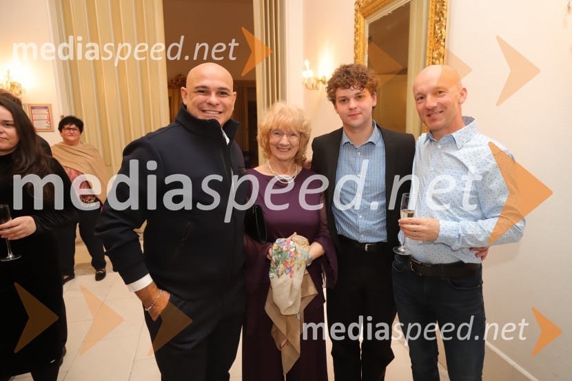  Max Jota, pevec;  ... ;  ... ;  Marko ŽalerPremiera Puccinijeve opere Lastovka v Operi in Baletu Slovenskega narodnega gledališča Maribor