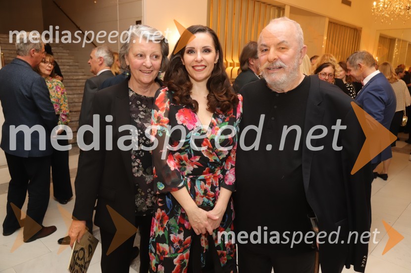  ... ;  Valentina Čuden, operna pevka;  ... Premiera Puccinijeve opere Lastovka v Operi in Baletu Slovenskega narodnega gledališča Maribor